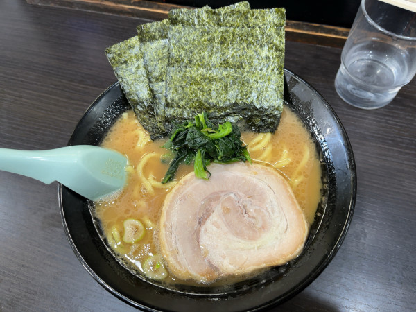 「醤油らーめん960円」@らーめん家 せんだい 鶴ヶ峰本店の写真
