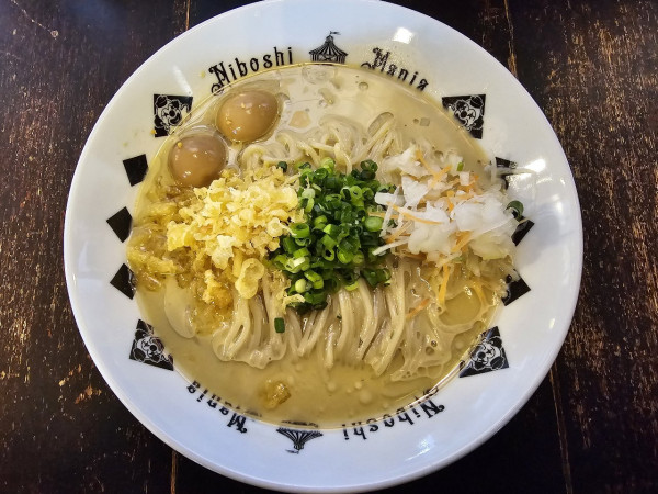 「【限定】真冬の冷牡蠣蕎麦　1200円」@煮干結社 弘前店の写真