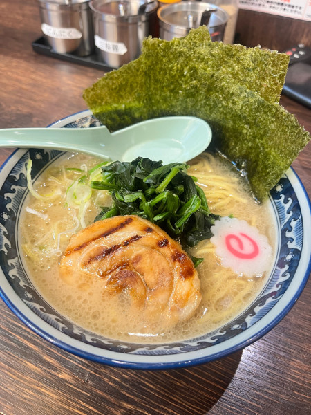 「醤油ラーメン」@麺屋 武士道 船橋店の写真