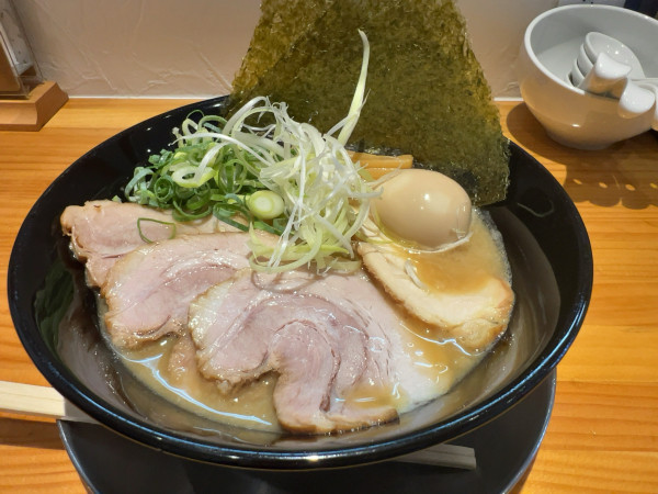 「特製ラーメン」@鶏そば ぶんろくの写真