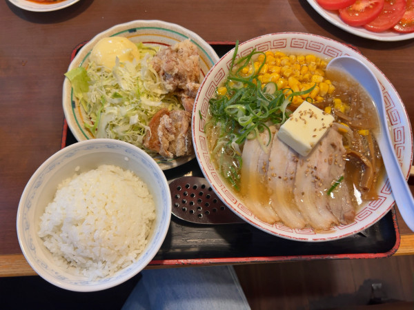 「塩バターラーメン」@熱烈タンタン麺 一番亭 阿久比店の写真