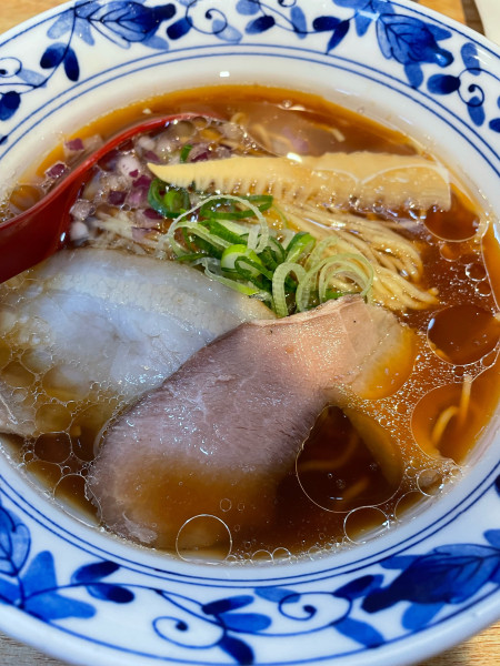 「貝出汁醤油らぁ麺」@貝出汁らぁ麺 虎武の写真