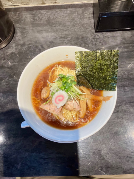 「醤油ラーメン 950円」@拉麺 名もなき店の写真