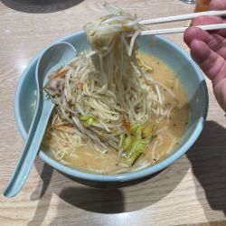 肉野菜ラーメン大盛り