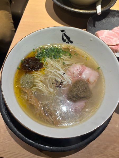 「真鯛と蛤の塩そば」@SOBAHOUSE 金色不如帰 新宿御苑本店の写真