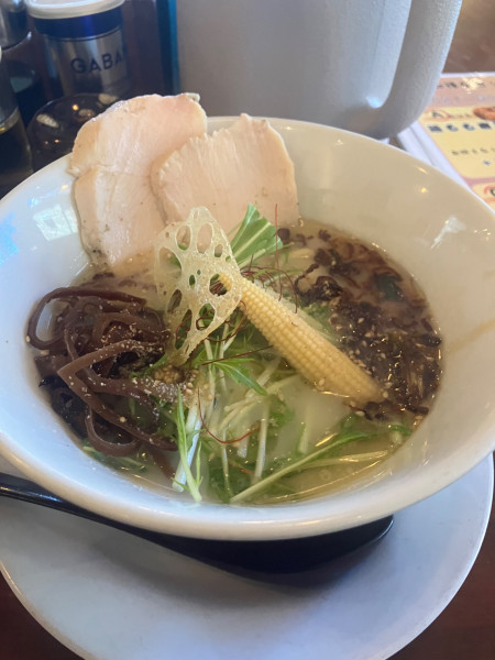 「濃熟鶏白湯 1000円」@ラーメン とりたまの写真