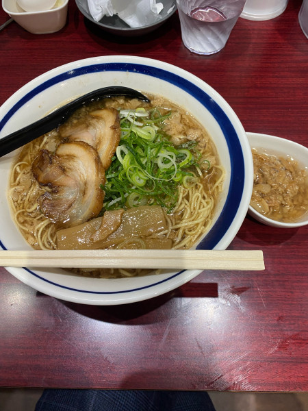 「大盛＋背脂別皿」@まる徳ラーメン 福山曙店の写真