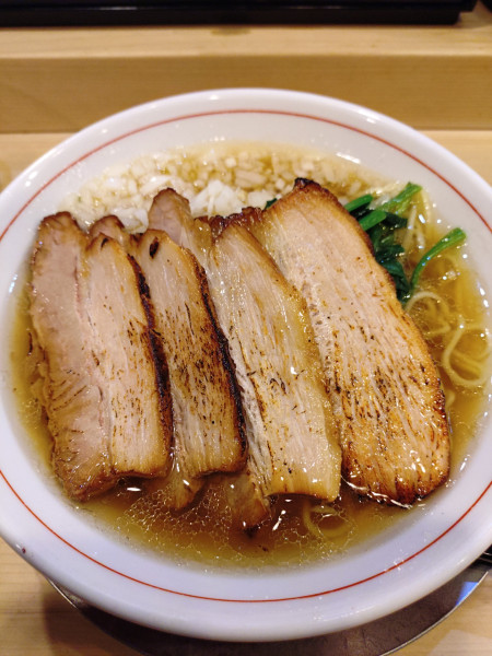 「懐かしいラーメン　900円　+　チャーシュー」@中華そば すばる食堂の写真