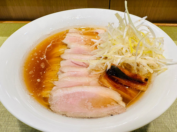 「鴨コンフィ麺【1360円】」@らーめん 鴨to葱 イイトルミネ新宿店の写真