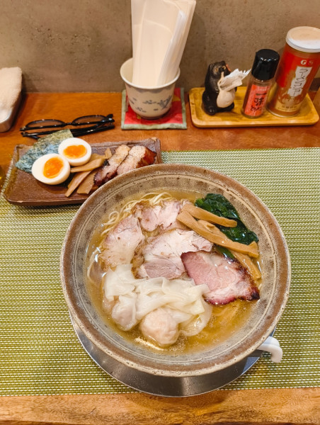 「特製塩らーめん+大盛　1350円」@らーめん 梶原の写真