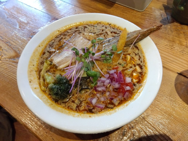 「スパイスラーメン」@スパイスラーメン 点と線. 下北沢店の写真