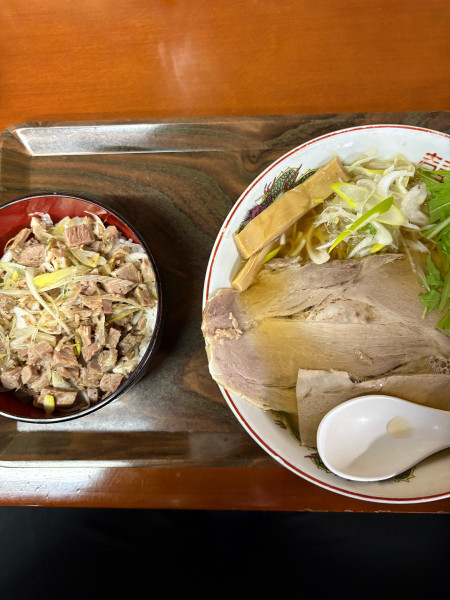「ラーメンネギチャーシュー丼セット」@らぁめん たけやの写真