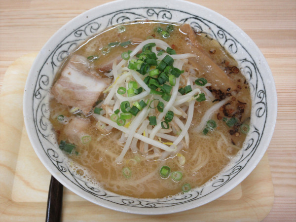 「ラーメン（850円）」@鹿児島とんこつラーメン 南州の写真