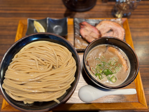 「チャーシューつけ蕎麦 並盛(ネギあり)1200円」@中華そば ひら井 たまプラーザ店の写真
