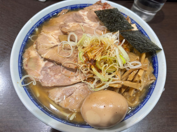 「塩ラーメン中　チャーシュー味玉」@中華そば べんてんの写真