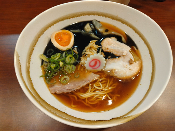 「特上醤油ラーメン¥1100-」@ラーメンニキ新橋の写真