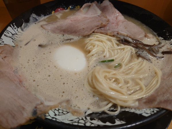 「味玉チャーシューメン」@博多 一幸舎 エキマルシェ大阪店の写真