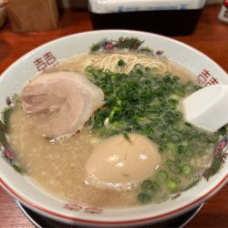 博多ラーメン＋味玉＋替玉
