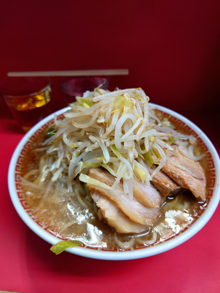 「大豚  野菜  ニンニク  カラメ」@ラーメン二郎 三田本店の写真