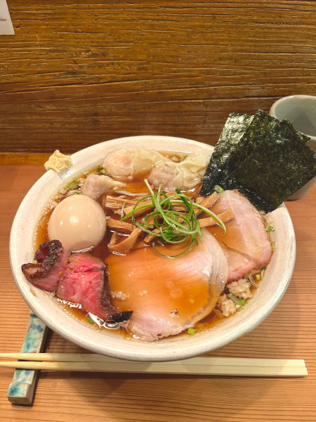 「【限定】生姜醤油らぁめん ワンタン2P」@Homemade Ramen 麦苗の写真