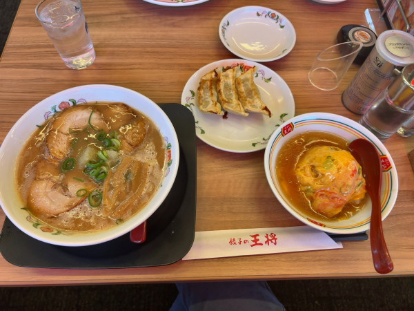 「こってりラーメン」@餃子の王将 神の倉店の写真