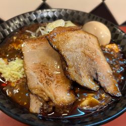 マーボー冷し900円＋特製トッピング330円