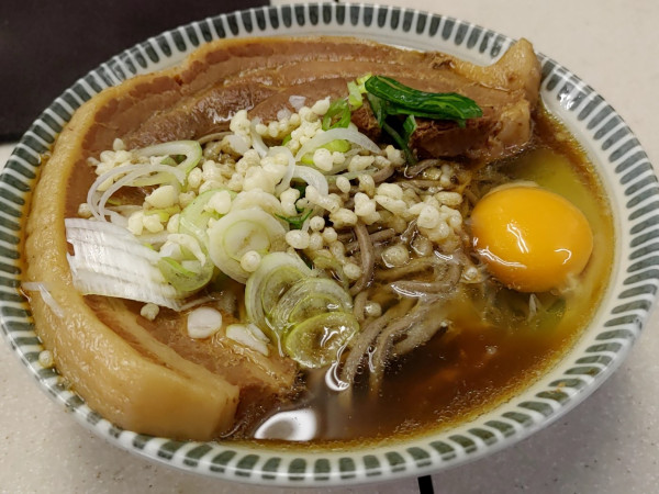 「厚肉玉そば（840円）」@豊しま 飯田橋店の写真