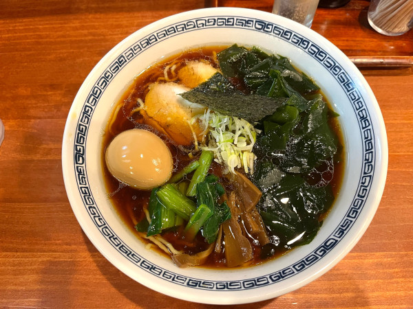 「わかめラーメン味玉」@支那そば ともの写真