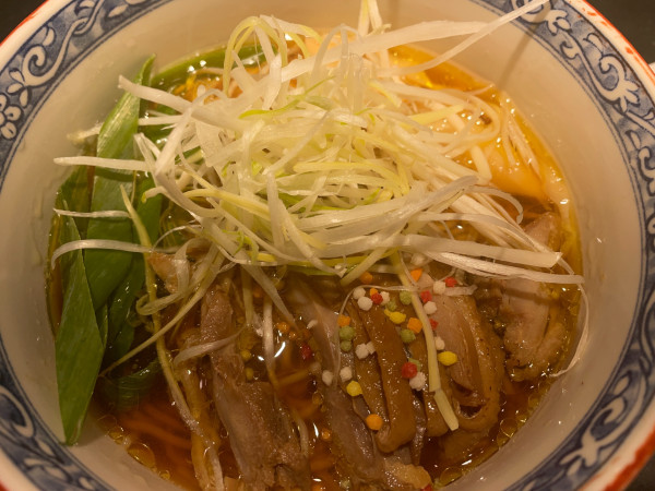 「笠岡ラーメン醤油：890円」@笠岡ラーメン 一元堂 神保町店の写真