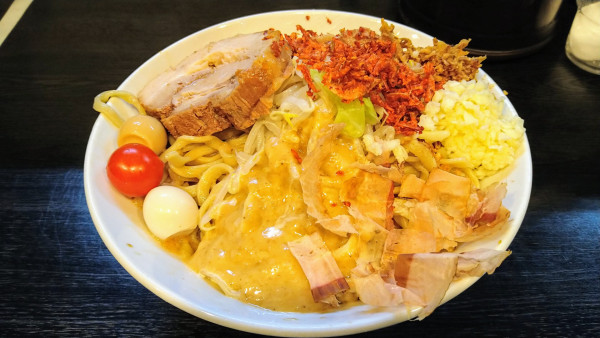 「【限定】冷やし中華Ｂ(ニンニク・海老辛)」@豚星。の写真