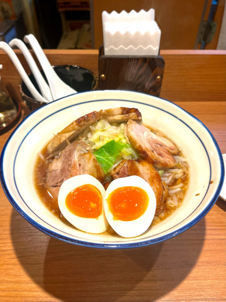 「チャーシュー豚骨醤油ラーメン【TP】塩味玉」@らーめん勇の写真