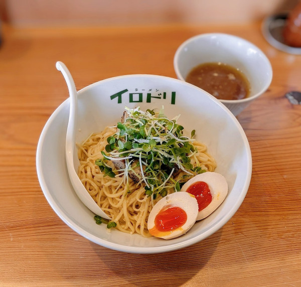 「鶏と煮干しの焼きラーつけ麺【期間·数量限定】」@ラーメン イロドリの写真