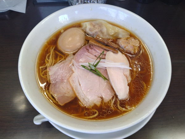 「特製醤油そば¥1300-」@中華そば 裏慶の写真