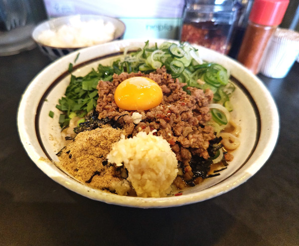 「九条ネギ台湾まぜそば+ライス」@麺屋 はるか 秋葉原店の写真