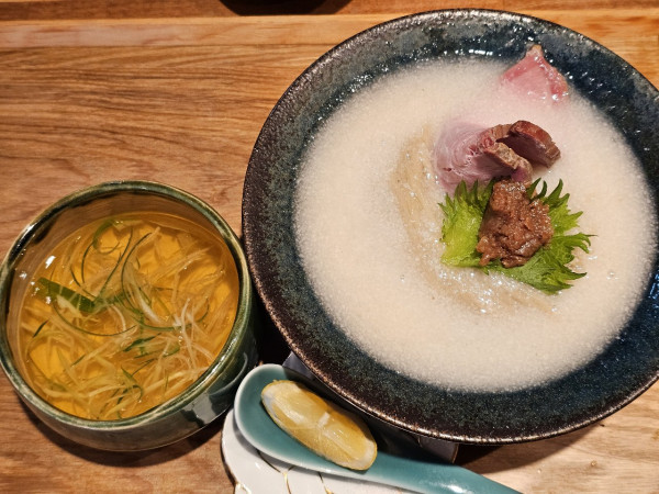 「【限定】とろろ梅塩つけ蕎麦（塩）　1100円」@つけ蕎麦 津桜の写真