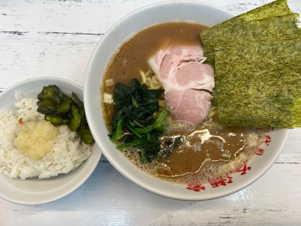 「ラーメン中1000円+ごはん100円」@二代目 谷瀬家の写真