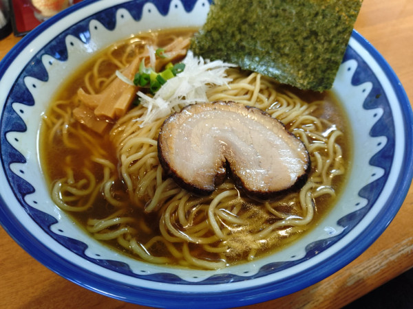 「こいくち醤油ラーメン、大盛」@めんや友絆の写真
