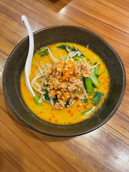 「担々麺(648円)」@24時間 餃子酒場 伊勢佐木町店の写真