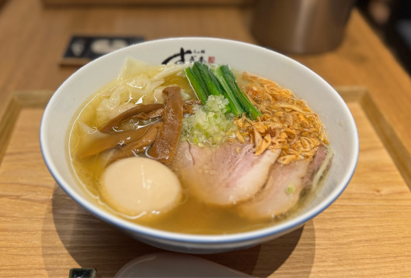 「塩 特製らぁ麺¥1800」@らぁ麺すぎ本 丸の内店の写真