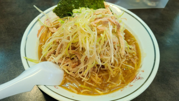 「ハルピンネギうまラーメン」@ハルピンラーメン 松本並柳店の写真