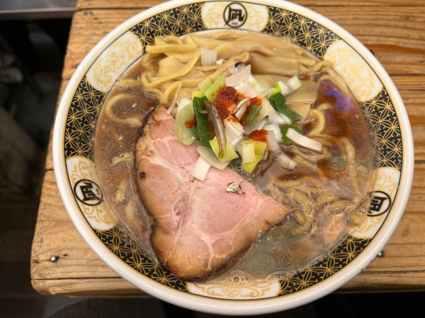 「すごい煮干ラーメン」@すごい煮干ラーメン凪 新宿ゴールデン街店 本館の写真