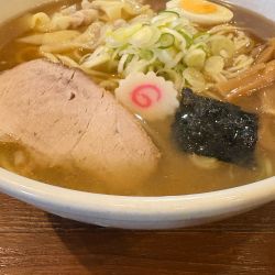 ワンタンメン中盛