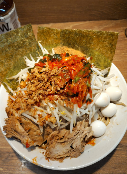 「ミニ汁無し250TPニラキムチ･うずら」@麺屋 浜一の写真