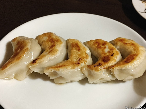 「焼餃子（５個：600円）」@間道の写真
