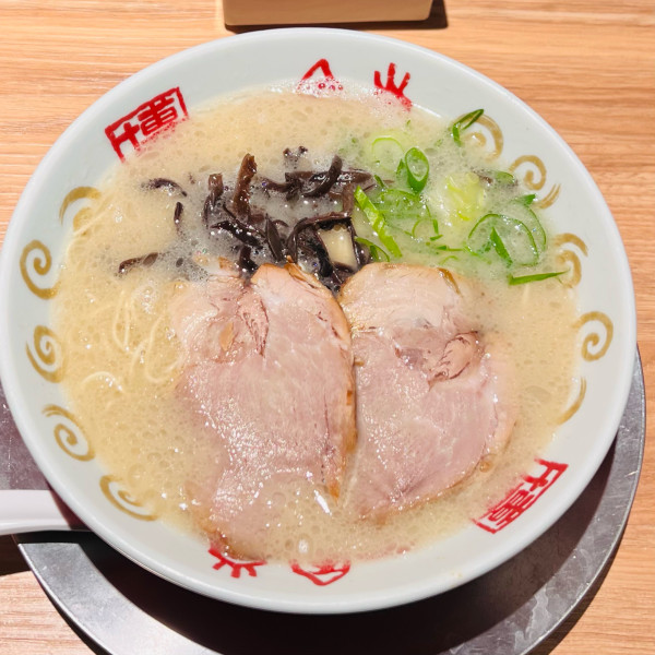 「本店白丸」@一風堂 大名本店別館の写真