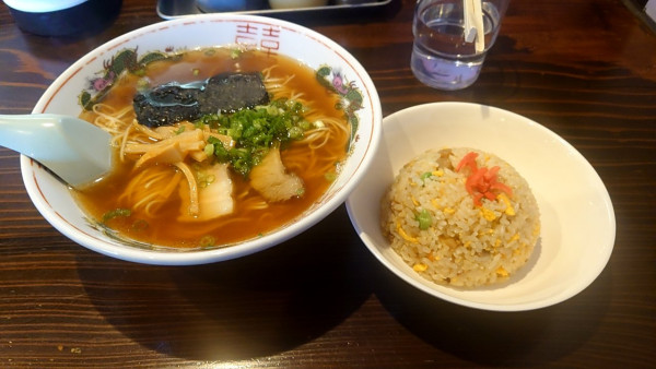 「ラーメン＋チャーハン小」@丸金ラーメンの写真