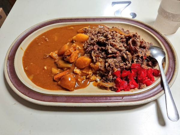 「牛丼＆カレー W盛り合わせ」@タブチの写真