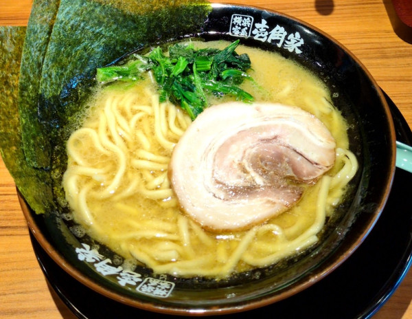 「ラーメン（醤油）」@横浜家系ラーメン 壱角家 池袋西口店の写真