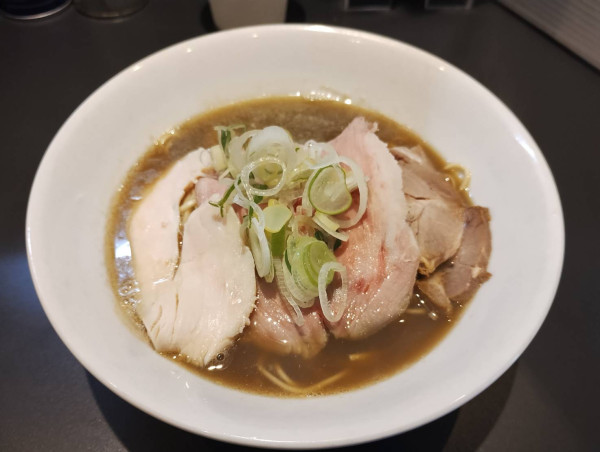 「牡蠣煮干ソバ」@煮干乱舞の写真