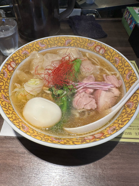 「ジャガイモと玉ネギの海老雲呑麺+トリュフ味玉」@塩生姜らー麺専門店MANNISHの写真